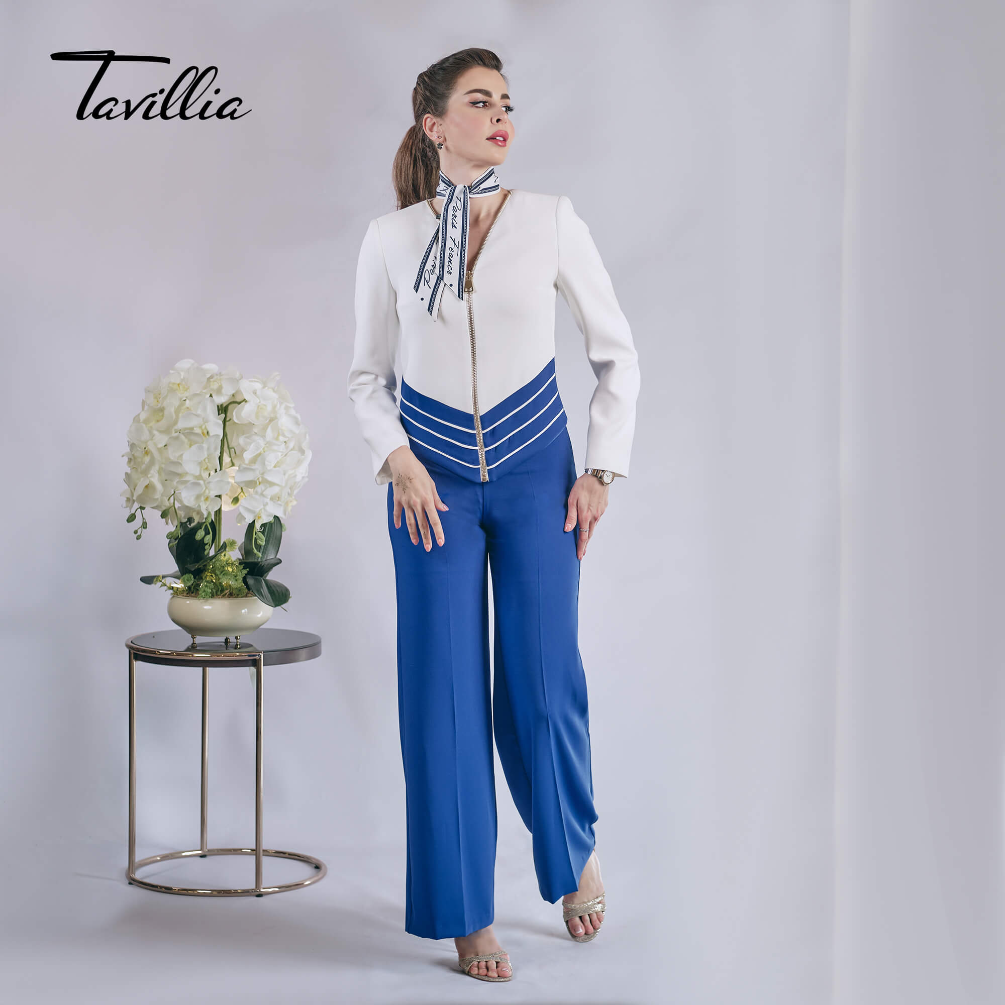 Tavillia campaign with models